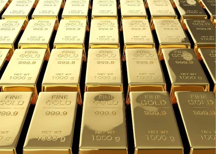 Harga Emas Antam Hari Ini 1 Juni 2026 Masih Bertahan Tinggi, Beli atau Jual Sekarang?