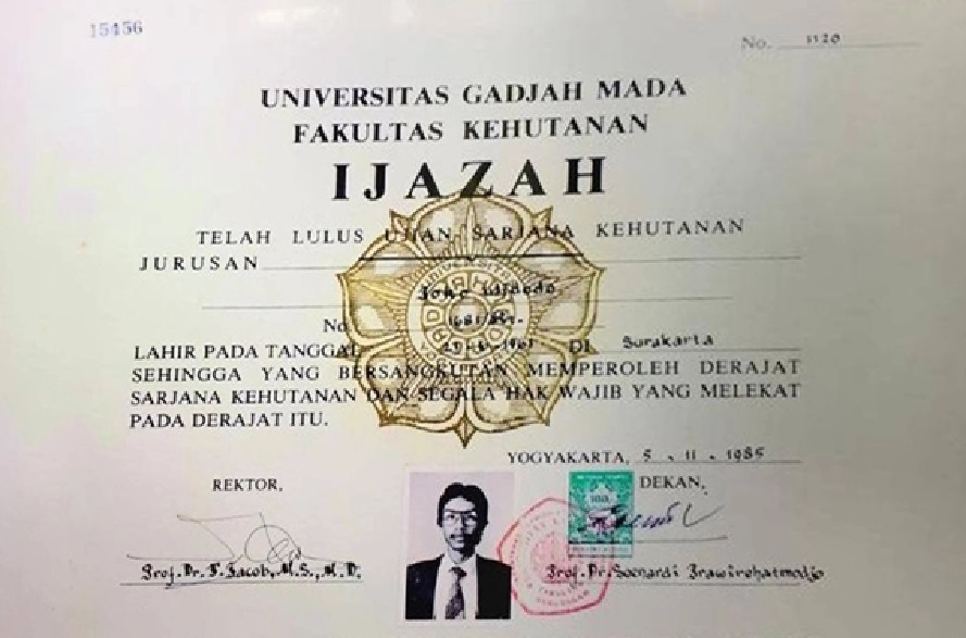 Ijazah Jokowi Makin Semrawut, Anggota PDIP Djarot Tantang Joko Widodo 'Kenapa Harus Ribet Kalau Bisa Ditunjukkan?'