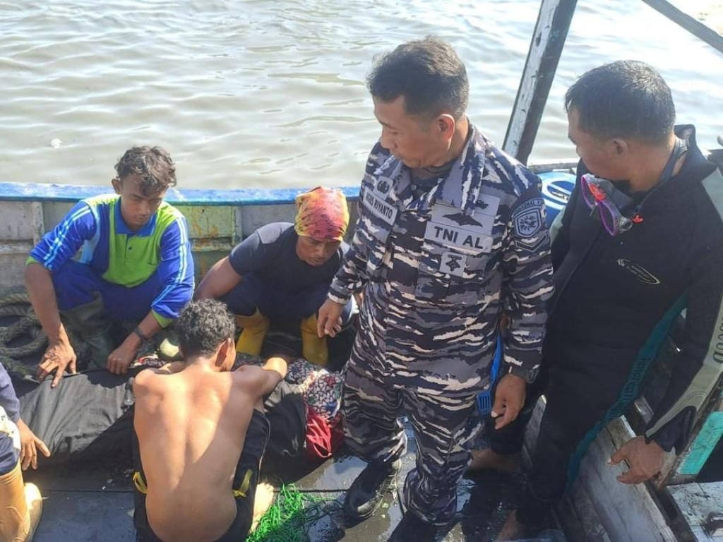 Operasi SAR Lanal Tegal Berhasil Temukan ABK Tenggelam di PPP Jongor