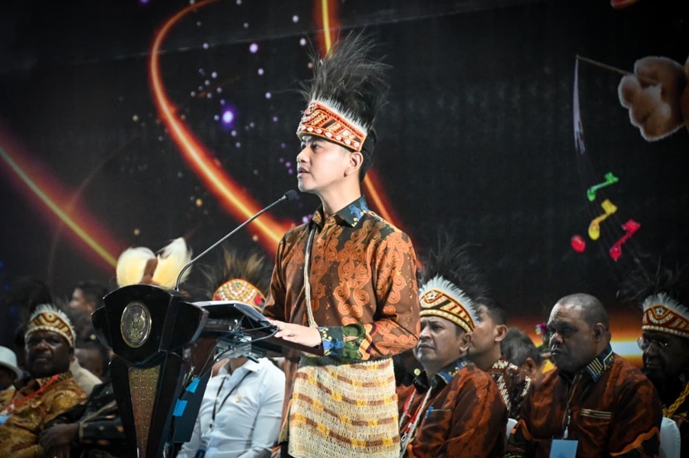 KPU Siapkan Dokumen soal Ijazah Gibran, Jawaban Gugatan Denny Indrayana Dibuka di MK Besok