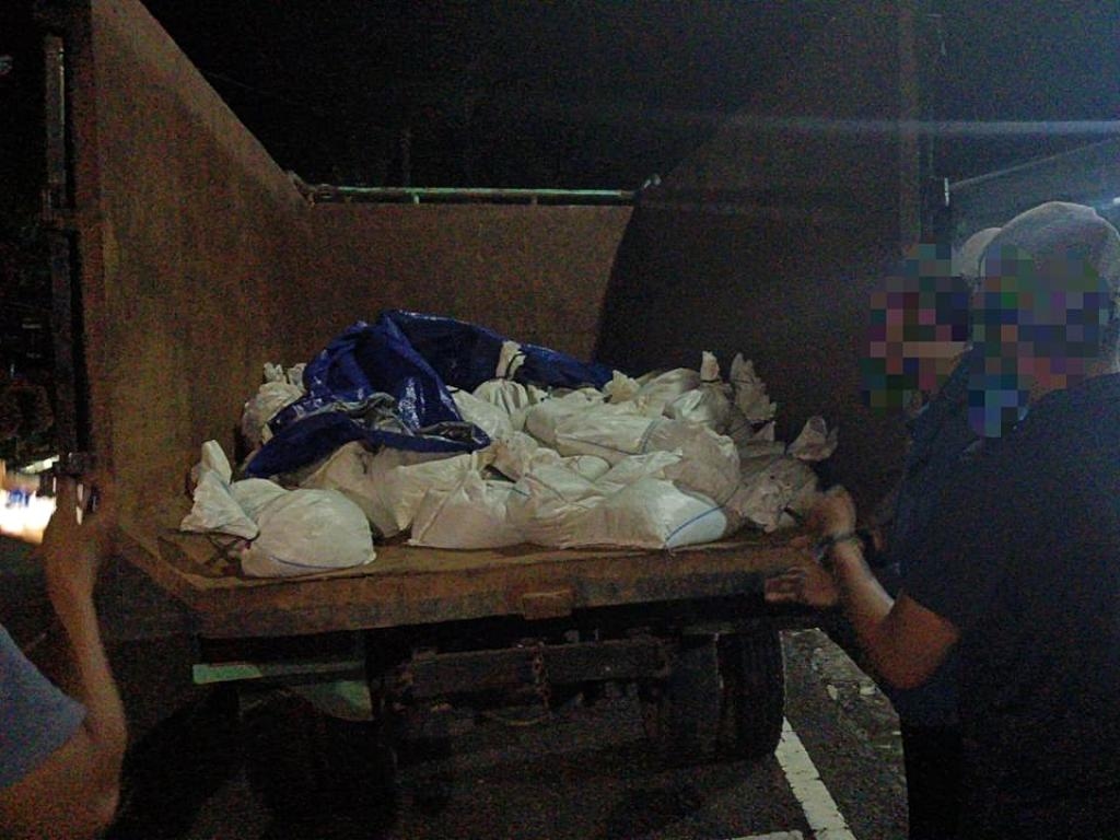 TNI AL Gagalkan Penyelundupan 6 Ton Pasir Timah di Bangka, Kerugian Negara Bisa Capai Rp5,9 Miliar
