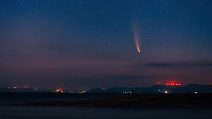Meteor Terang Melintas di Langit Jawa, Terungkap Penyebab Cahaya Hijau dan Suara Dentuman Misterius