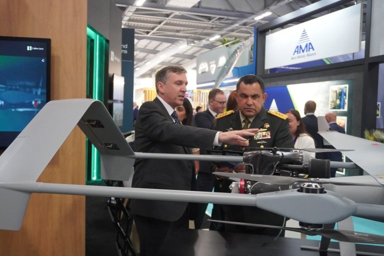 Kemhan RI Hadiri Farnborough Airshow 2026, Airbus A350-1000 Pamer Manuver Bak Jet Tempur