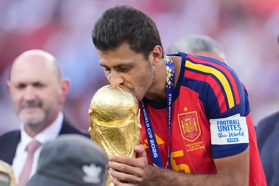 Pesta Emas Spanyol Selesai: Rodri Dinobatkan sebagai Penguasa Baru, Gelandang Manchester City Jadi Rebutan Raksasa Eropa