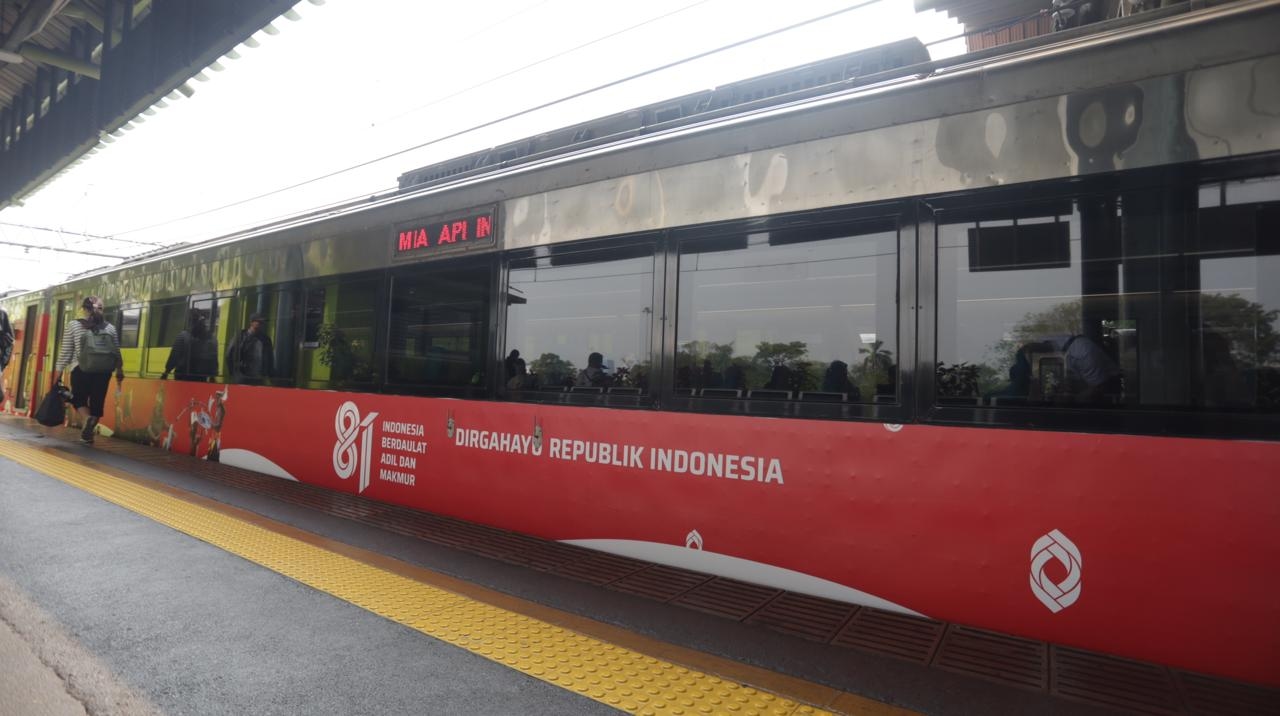 KAI Hadirkan Livery Merah Putih HUT ke-81 RI, Ada 4 Kereta Api yang Tampil Beda
