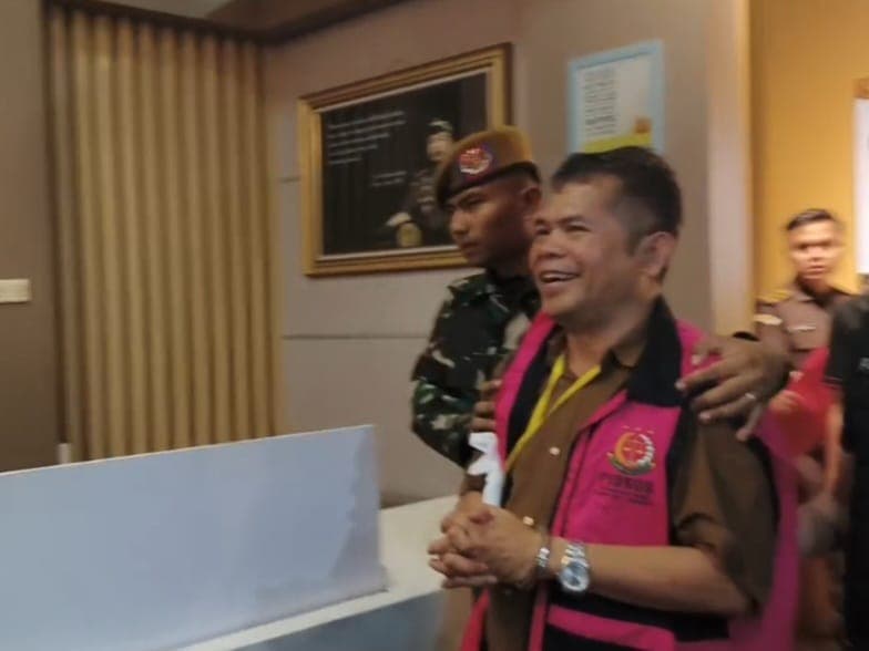 Ditahan Kasus Korupsi Rp2 Miliar, Kepala PKBM Tangerang Tersenyum: 'Saya Bangga Banyak Membantu Negara!'