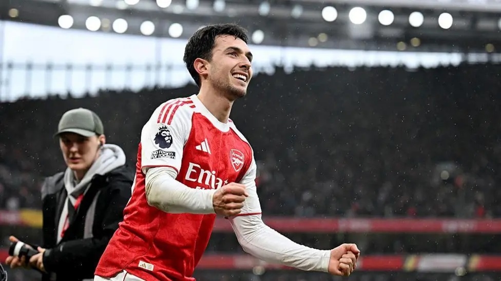 Real Madrid Incar Martin Zubimendi, Arsenal Langsung Pasang Badan: Arteta Tak Mau Kehilangan Sang Gelandang!