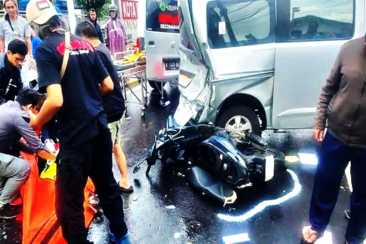 Tragedi Jalur Maut Jalan Pattimura Batu: Truk Pakan Ternak Hilang Kendali, 1 Tewas Seketika