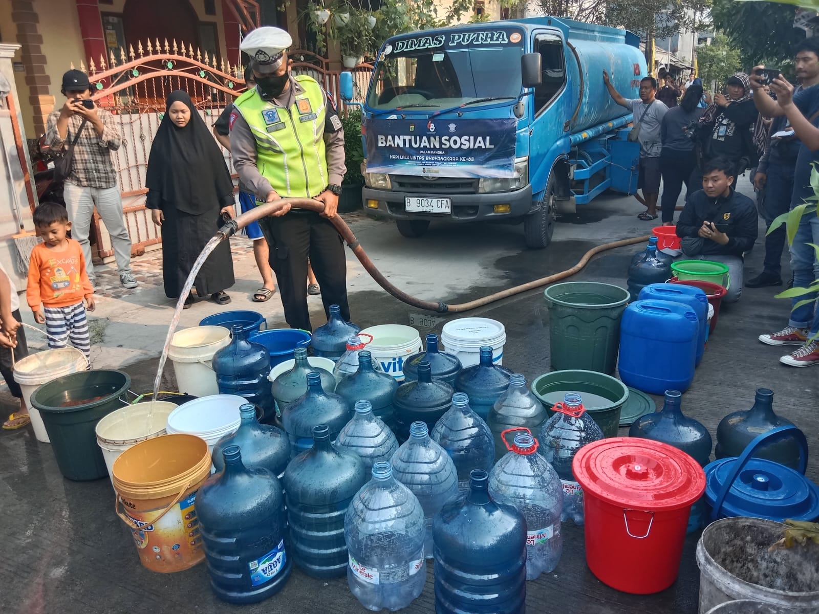 Butuh Air Bersih di Kota Tangerang, Hubungi Call Center 110