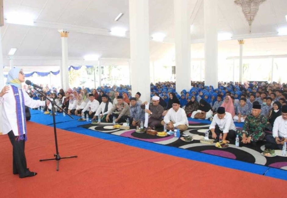 Curi Star Kampanye, Iti Jayabaya Minta Masyarakat Coblos Dirinya sebagai Calon Anggota DPR