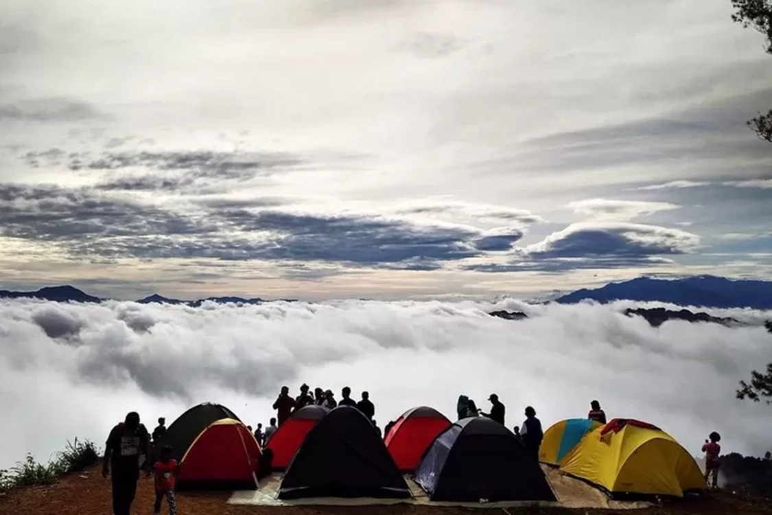 Destinasi Wisata Negeri Diatas Awan Citorek, Sensasi Lautan Awan Yang Terhampar Luas