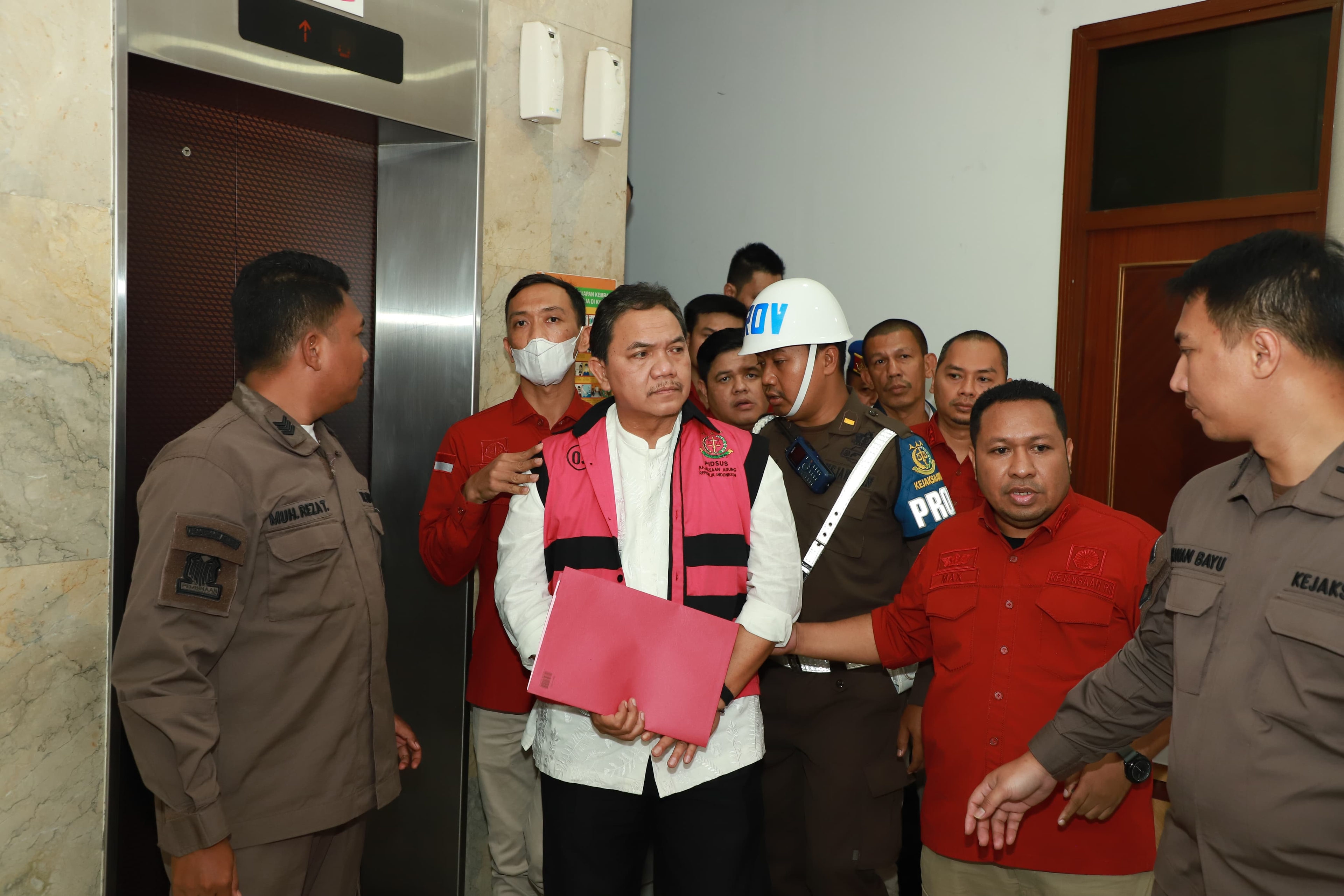 Anggota BPK RI Achsanul Qosasi Resmi Tersangka, Terima Aliran Dana Korupsi BTS 4G Rp40 Miliar
