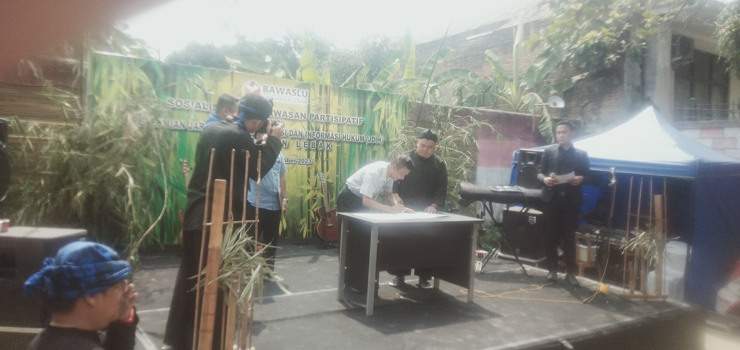 Bawaslu Lebak Gelar Sosialisasi dan Resmikan Pojok JDH