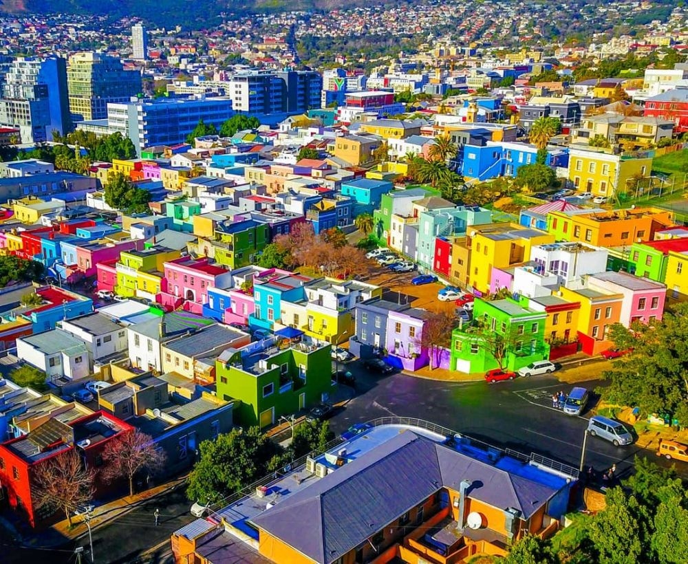 Destinasi Wisata Rumah Warna Warni, Maha Karya manusia Yang Pernah Ada Bumi