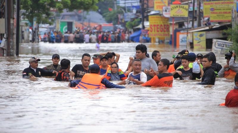 Air Sungai Meluap di TANGSEL Menggenangi Banyak Perumahan, Ini Daftar Wilayah Tergenang!