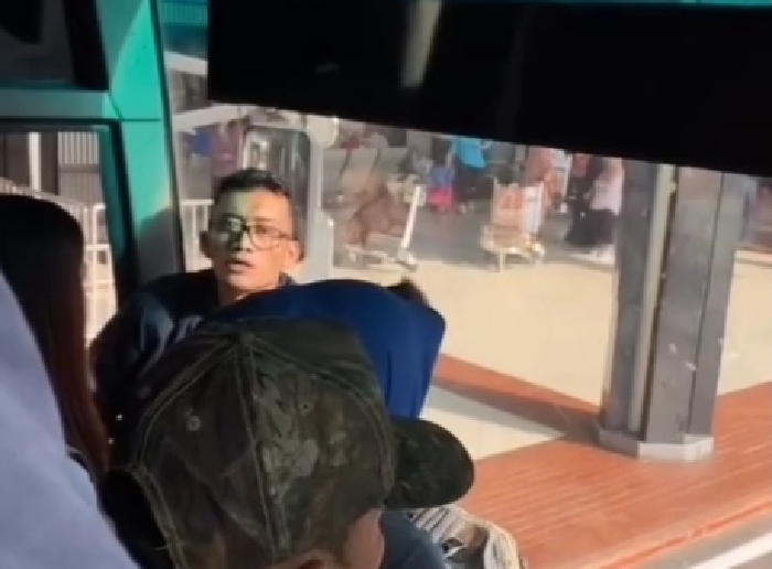 Heboh, Penumpang Bus Bandara Soetta Ngamuk Minta Sopir Bus Tabrakkan Diri