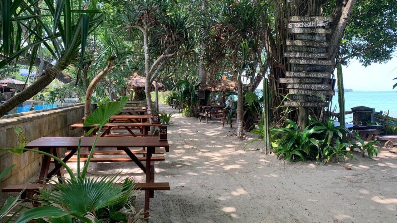 Destinasi Wisata Pantai Pandan, Cuma Rp30 Ribu Naik Kereta Bisa Menikmati Tempat Yang Lagi Hits di Banten