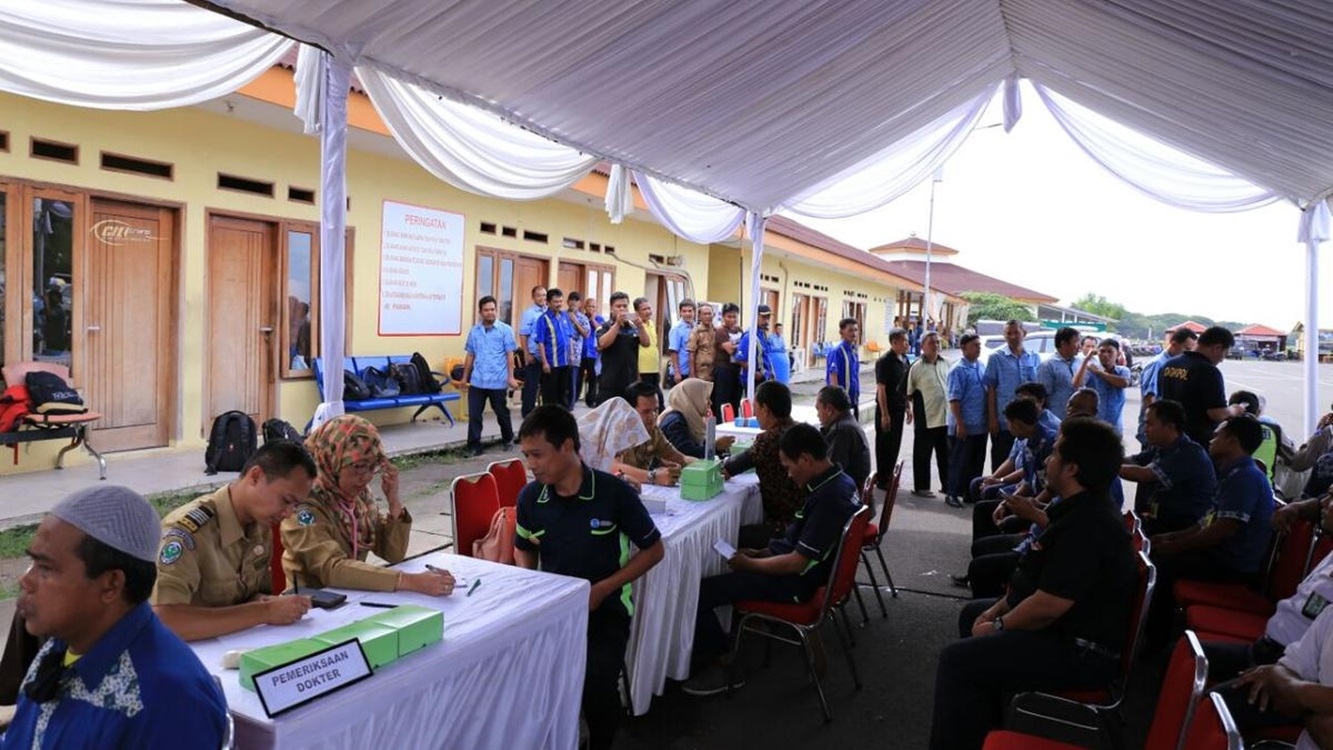 Ratusan Sopir Taksi di Kawasan Bandara Soetta Dites Urin dan Alkohol