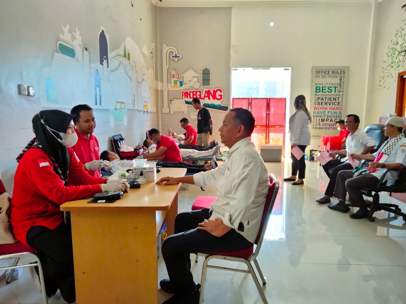 Minimnya Pendonor di PMI, ASN Pandeglang Jadi Peserta Donor Darah Pada Momentum HUT Korpri ke-52
