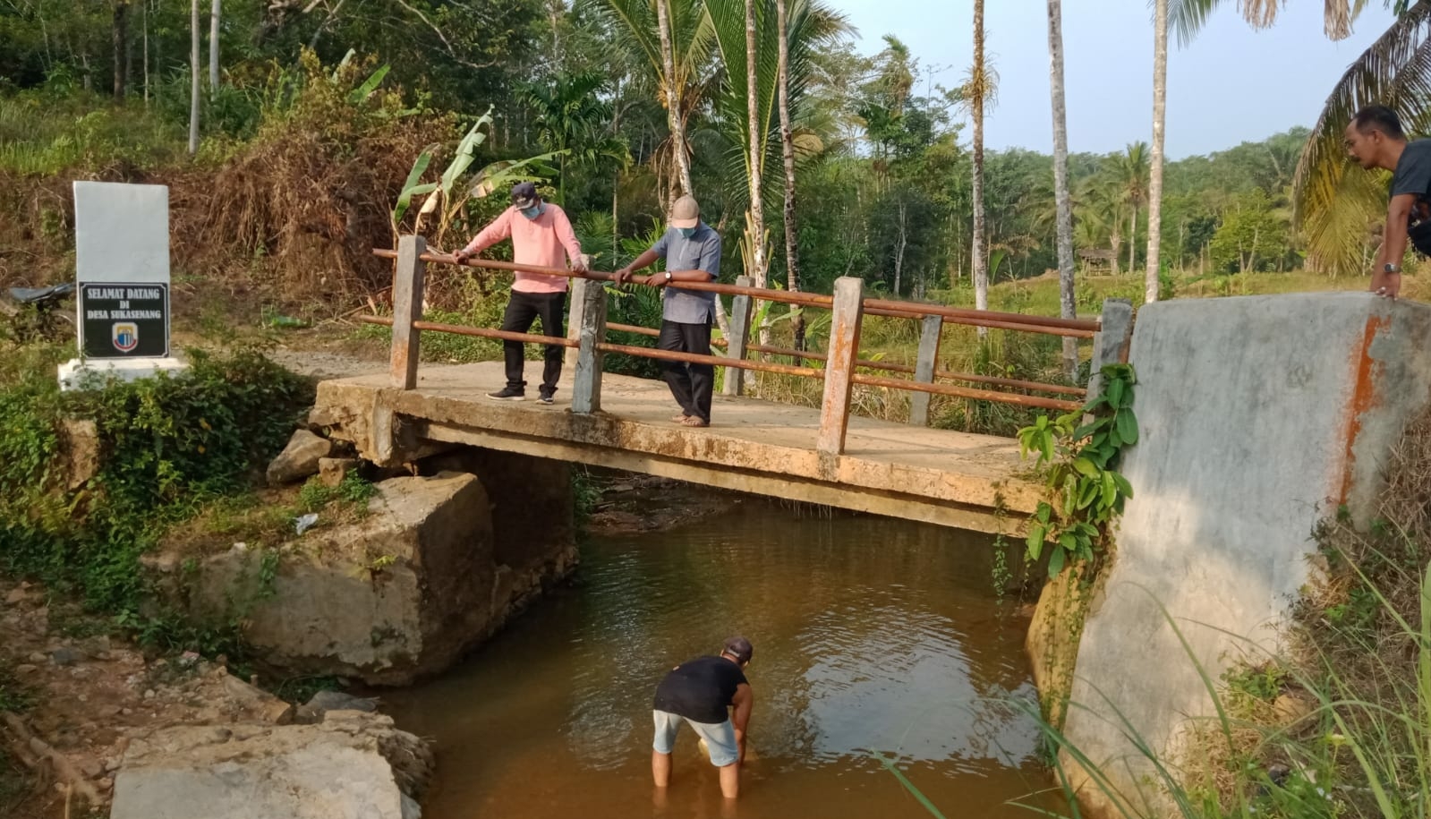 Jembatan Penghubung Dua Desa di Lebak Nyaris Rungkad