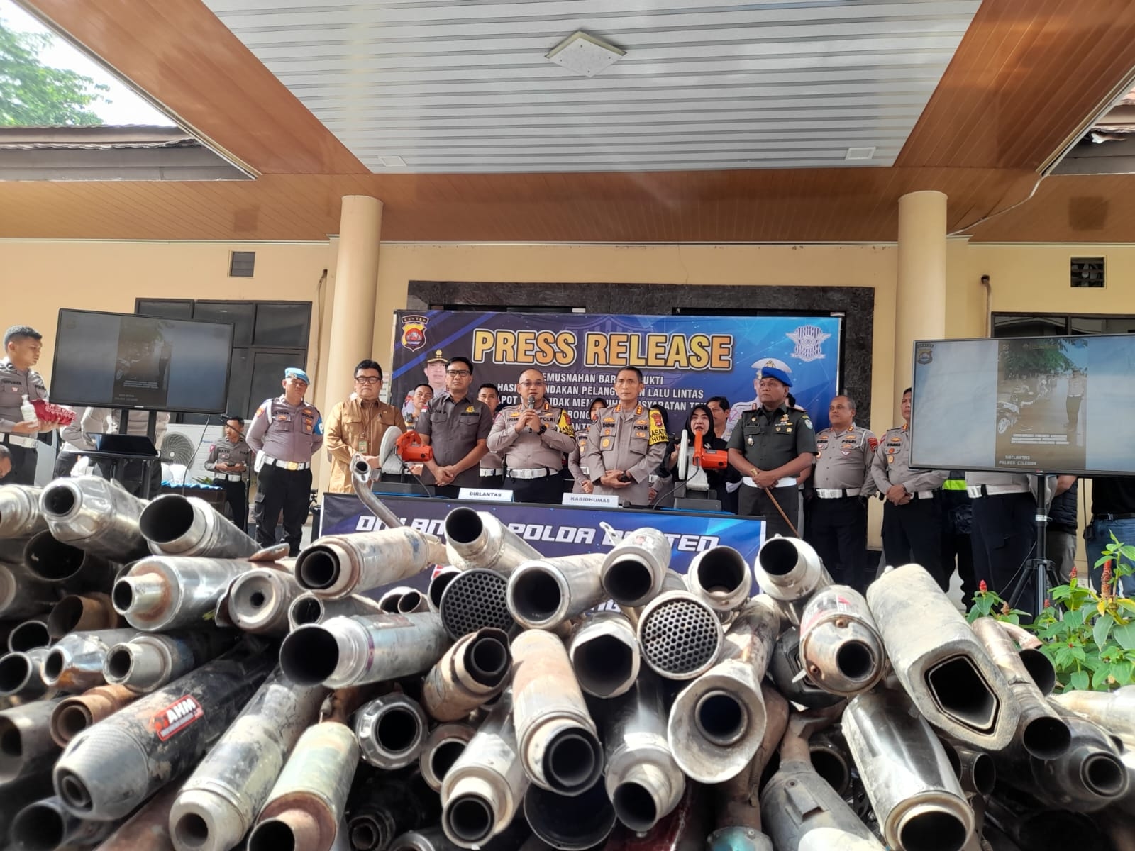 Ribuan Kenalpot Brong Dimusnahkan, Dirlantas Banten akan Cari Rumah Produksinya