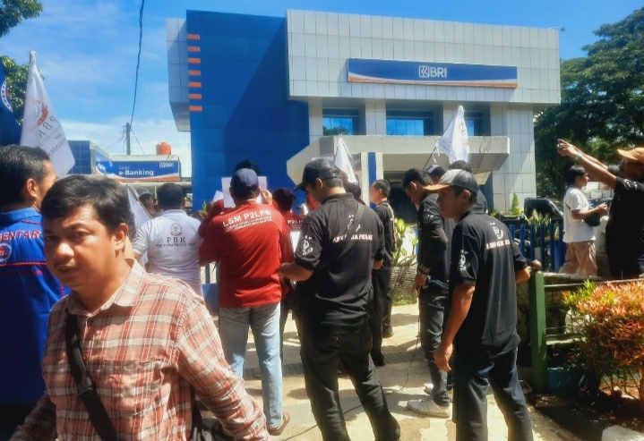 Lagi, Kantor BRI Cabang Rangkasbitung Didemo Warga Lebak