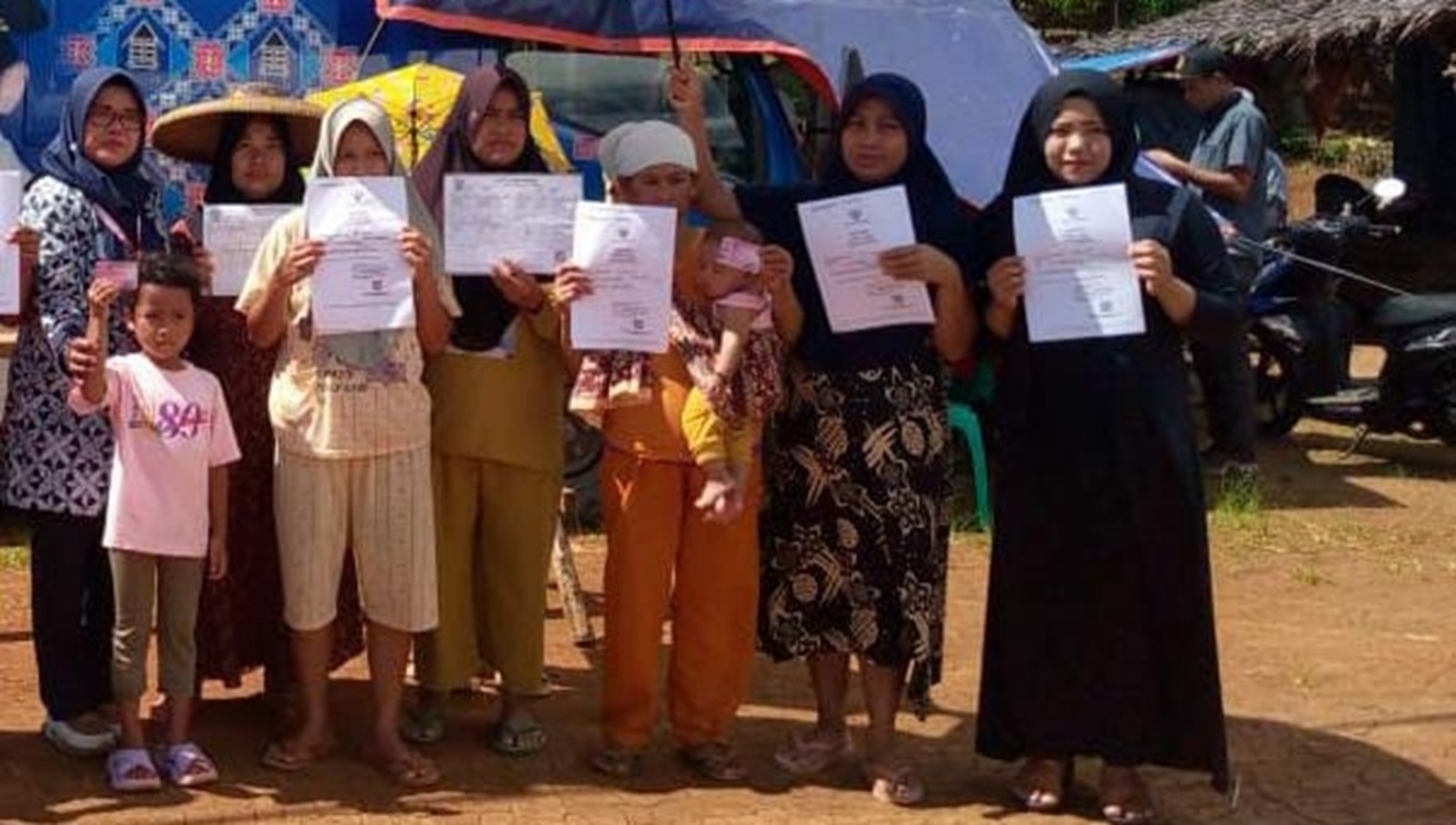 Warga Korban Banjir 2020 di Lebak Lakukan Rekaman Adminduk