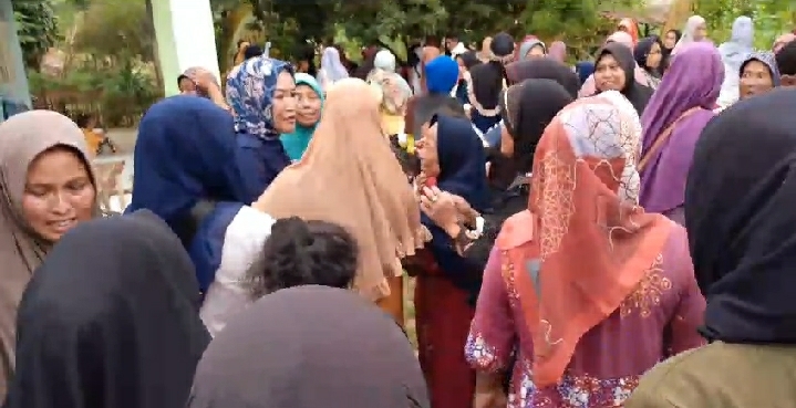 Fokus Nyaleg, Desi Herdiana Safitri Pilih Mundur dari Kepala Desa Ciruji