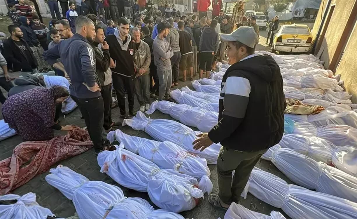 Tangisan Tak Berujung: 11 Orang Tewas Akibat Serangan Udara Israel, 9 di Antaranya Anak Dokter Gaza