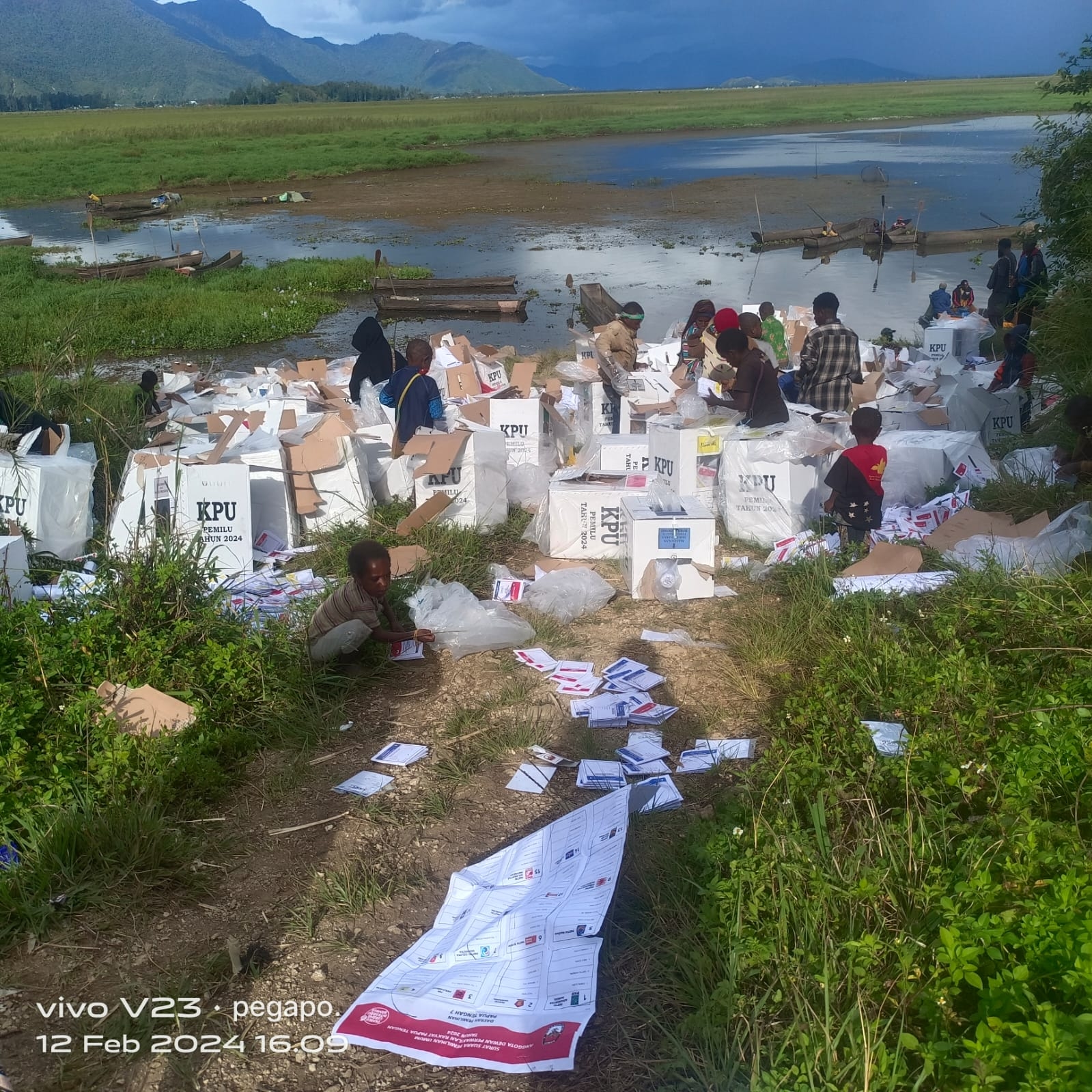 Breaking News! Warga Papua Boikot Logistik Pemilu 2024