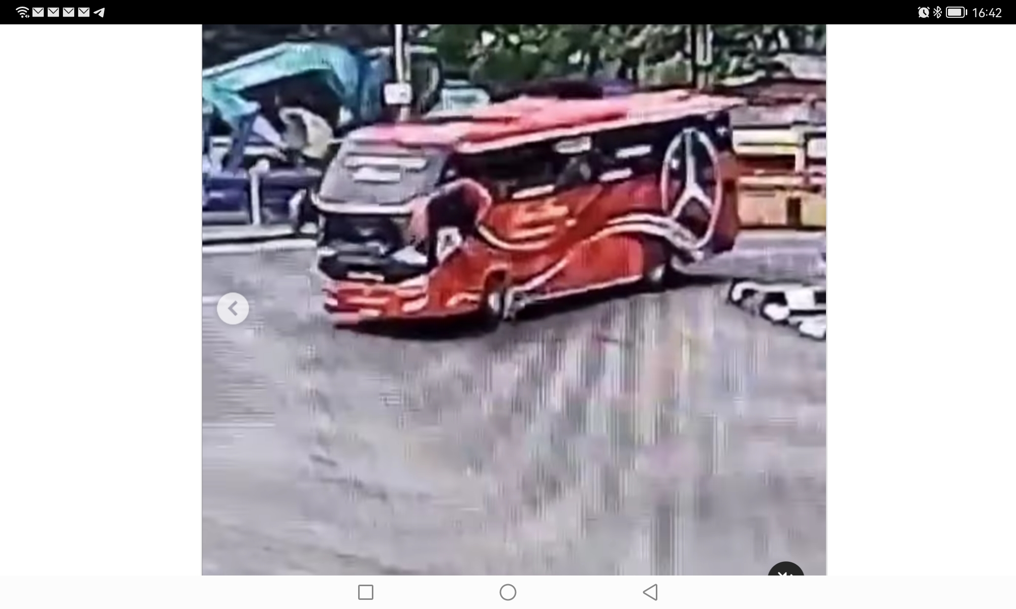 Berburu Klakson Telolet di Pelabuhan Merak, Bocah Tewas Terlindas Bus