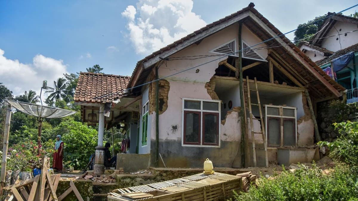 110 Rumah Rusak Dan 75 KK Dampak Gempa Garut Magnitudo 6,2