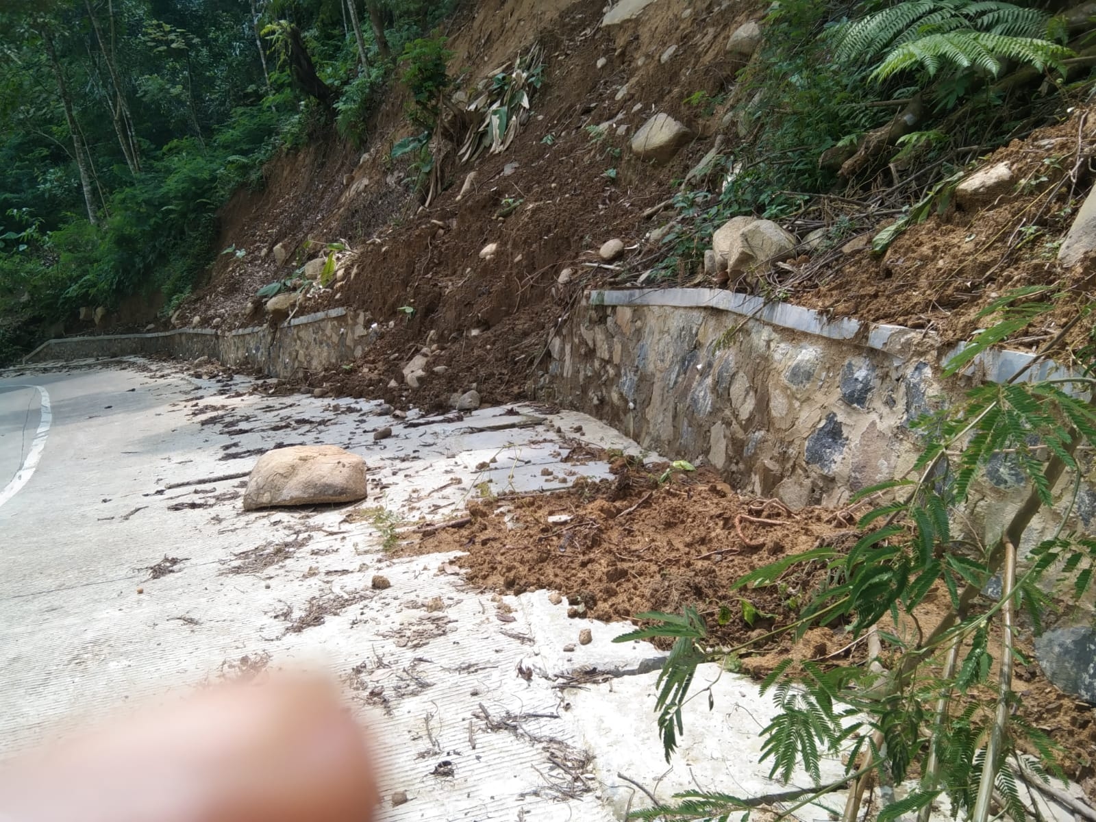 PJN dan TPT Pasir Kuray - Cisitu Telan Anggaran Puluhan Milyar Asal Jadi Kembali Rusak