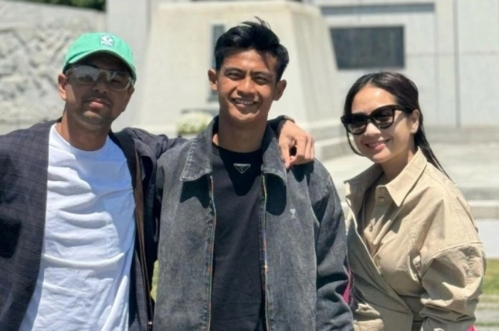Sindir Azizah Salsha Karena Foto Bareng dengan Pratama Arhan di Korea, Raffi Ahmad: Sorry Ye, Kita Mau Jalan-Jalan!