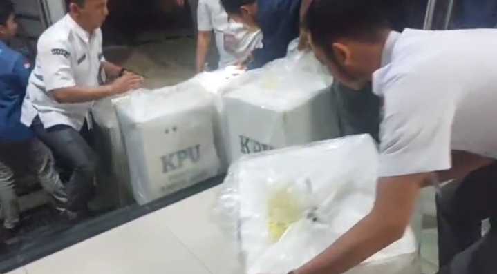 Hasil Penyandingan C Hasil Plano Caleg DPR RI, PDIP Unggul Tipis dari Demokrat