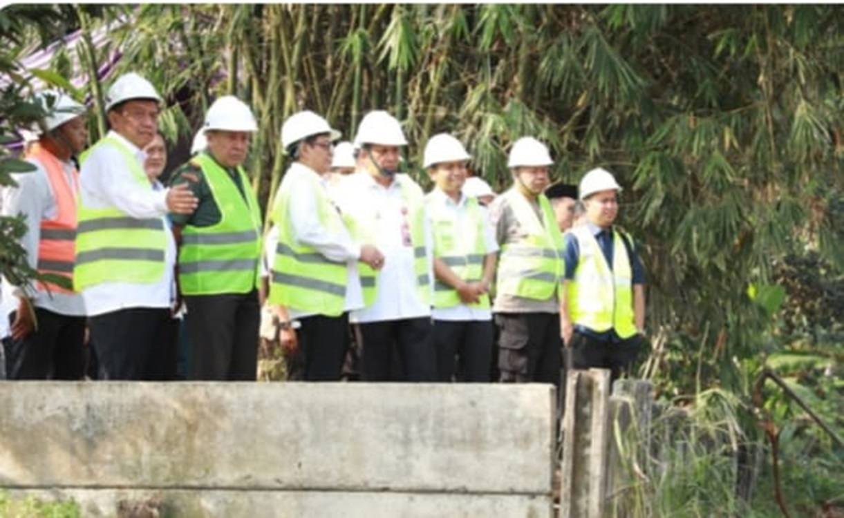 Pj Bupati Letakkan Batu Pertama Pembangunan Embung Perum Sudirman, Minta Tepat Waktu dan Berkwalitas