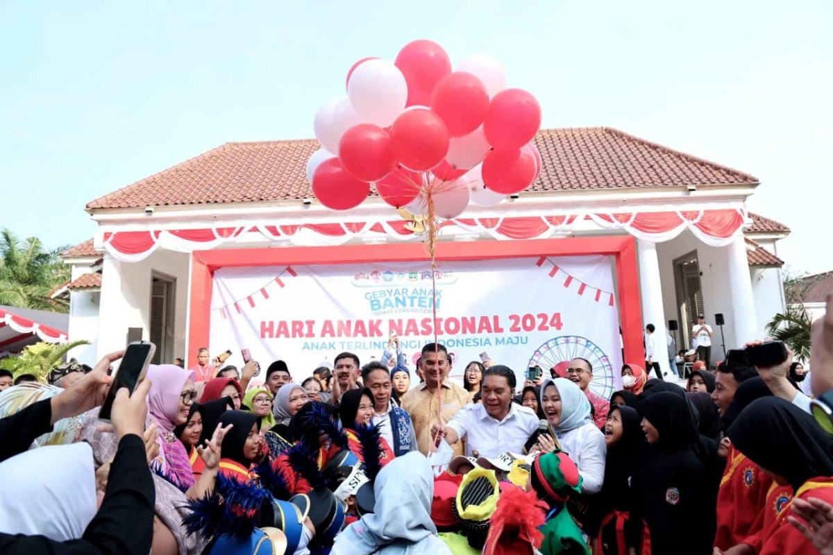 Pj Gubernur Banten Al Muktabar Terima 15 Permohonan Anak Banten Pada Peringatan Hari Anak Nasionak 2024 Tingkat Provinsi Banten