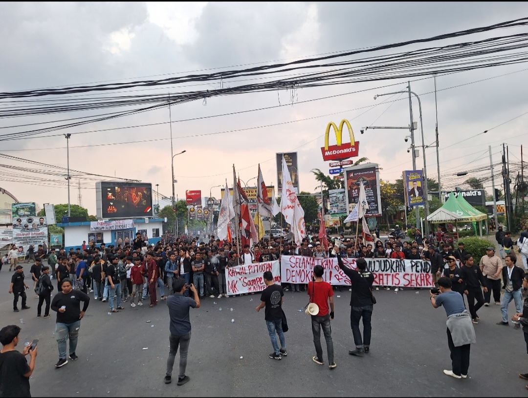 Mahasiswa Banten Gelar Aksi Unjuk Rasa di Serang Menentang Putusan MK soal Ambang Batas Pilkada
