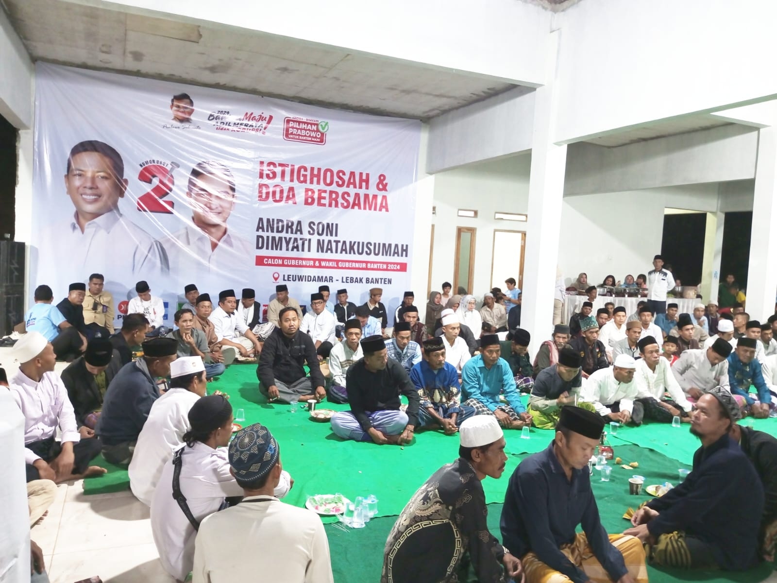 Warga Kamantren Cisimet, Siap Menangkan Andra Soni, Dukungan Ulama dan Tokoh Masyarakat Melalui Istigosah dan Doa Bersama