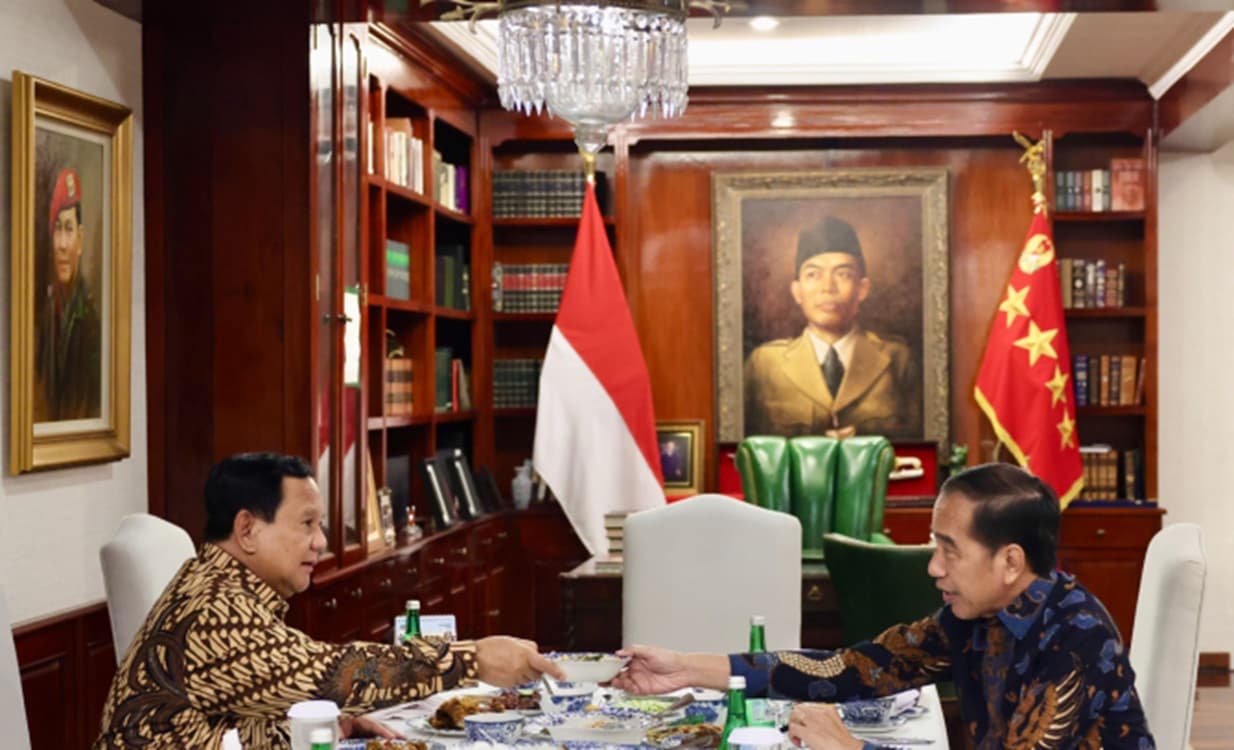 Jokowi Jadi Gelandangan Politik Usai Dipecat PDI Perjuangan, Bingung belum ada yang Menawarkan? Ini Analogi dan Analisa Jitu Politisi!