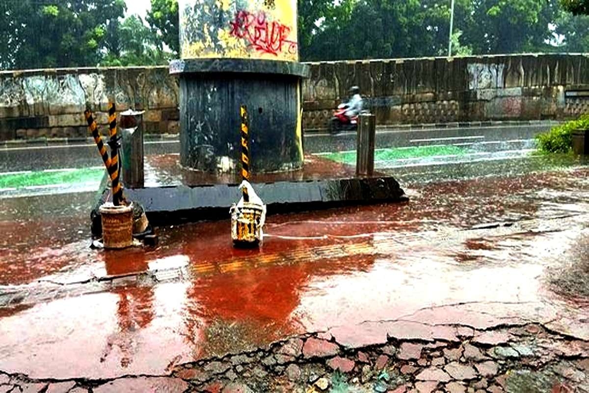 Heboh! Mayat Ditemukan Tewas Dengan Kepala Hancur Di Trotoar Menteng Pulo Jaksel, Diduga Korban Tabrak Lari, Polisi Usut Pelaku