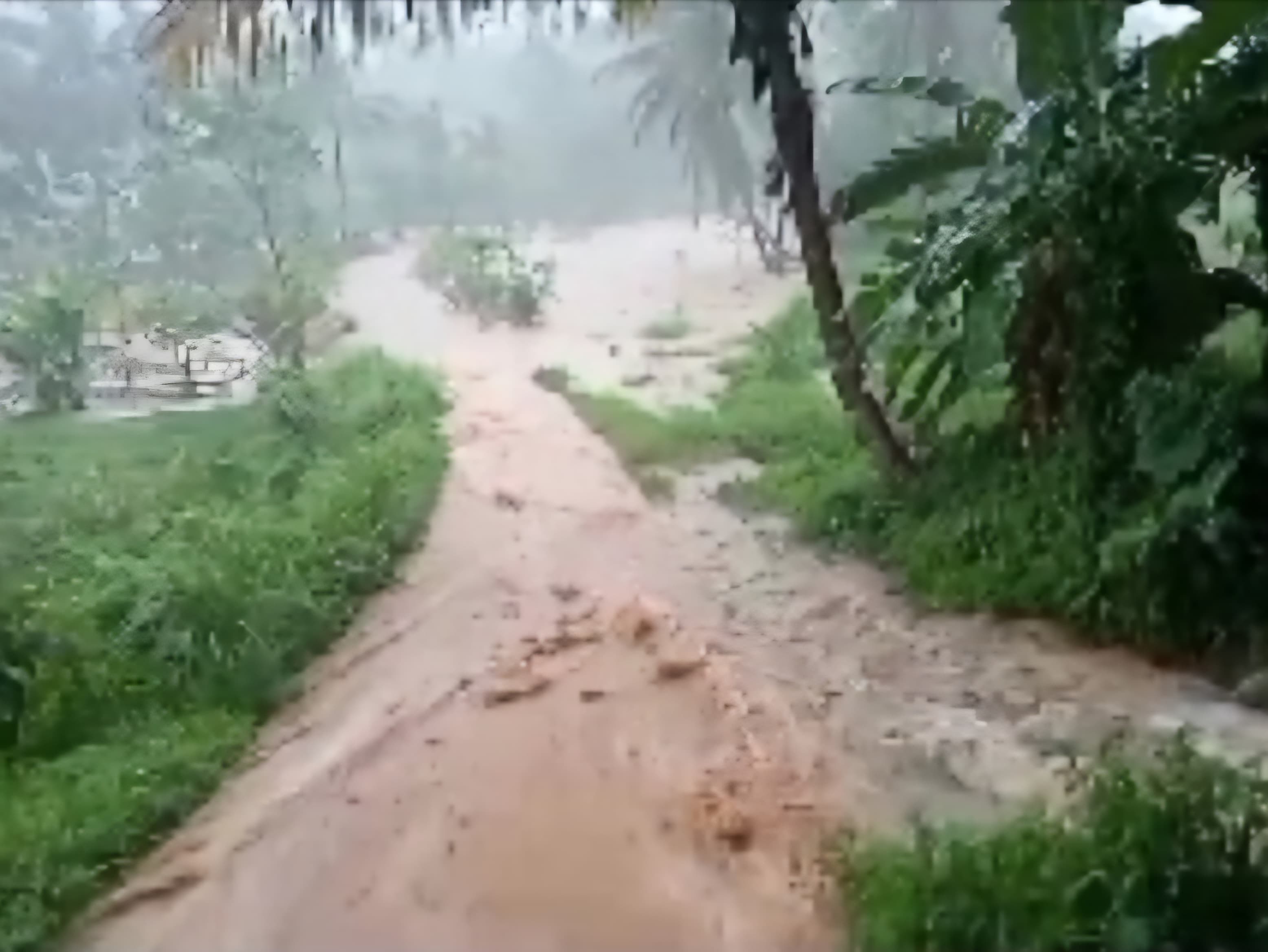 Intensitas Hujan Tinggi, Dua Desa di Kabupaten Serang Terdampak Banjir, Akses Jalan belum dapat Dilalui