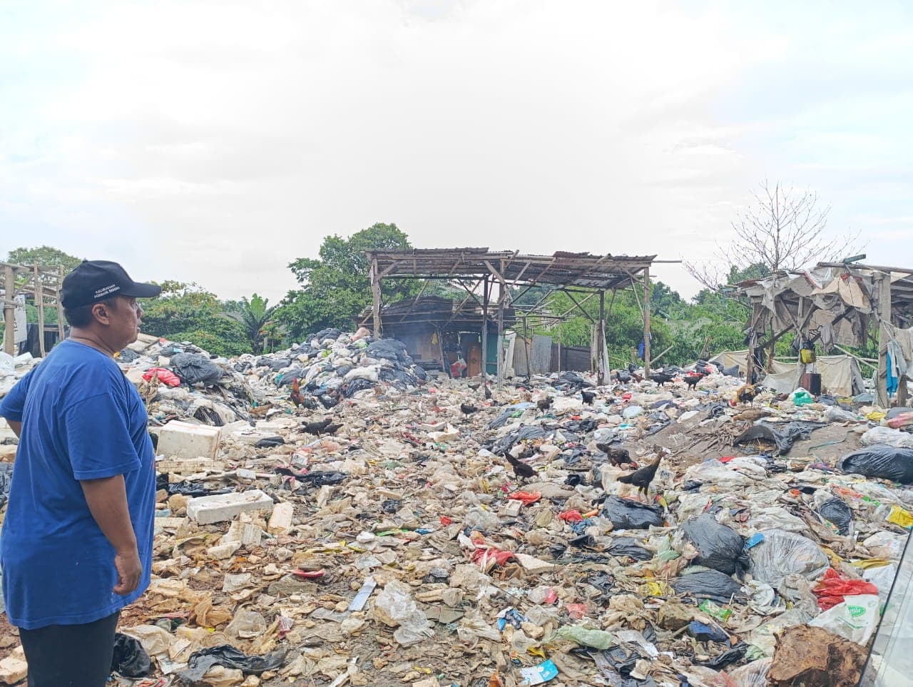 Penampungan Sampah Ilegal di Pamulang Tangsel: Warga Menderita, Pemerintah Lamban Bertindak