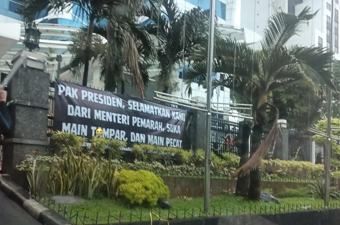 Menteri Dikti Diduga Arogan dan Sewenang Wenang, Pegawai Kemendikbud Demo Besar besaran