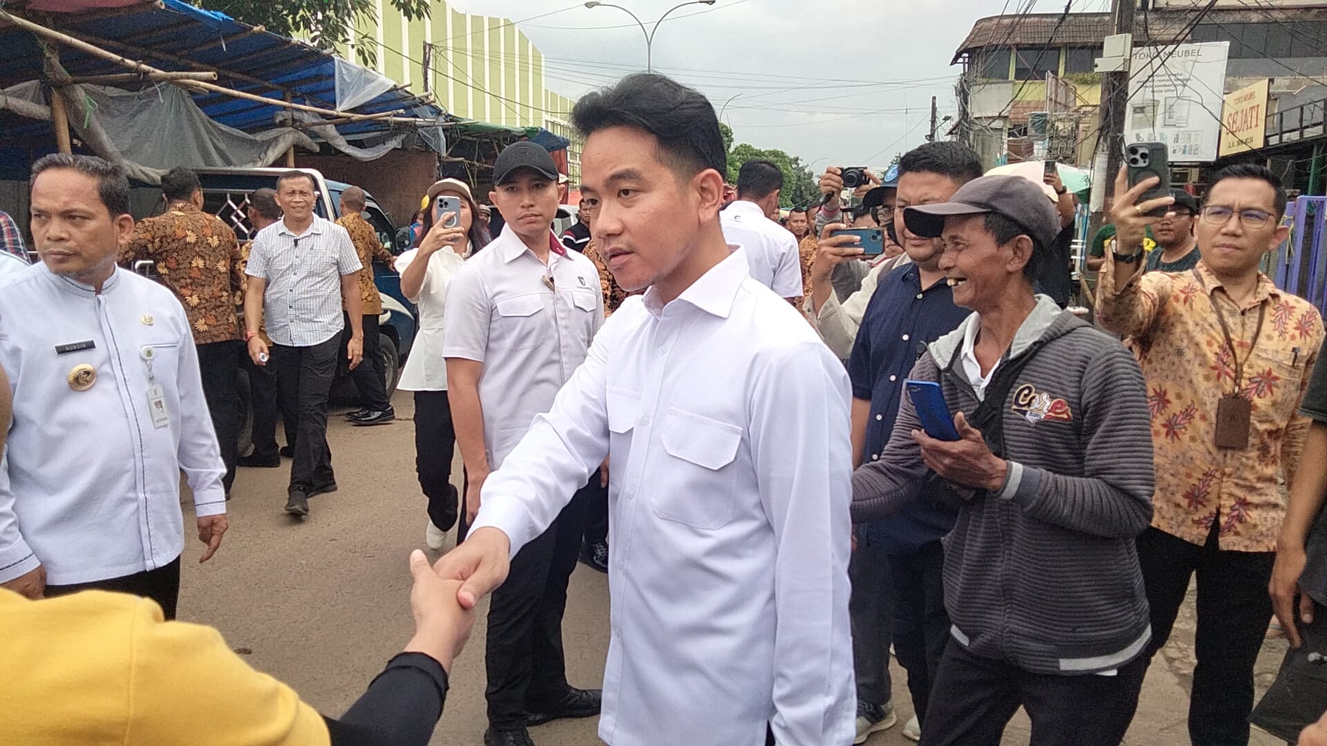 Ijazah Wapres Gibran Digugat Satu Indonesia, Anak Pertama Jokowi Diakui Tidak Lulus SMA?