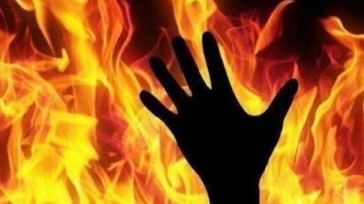Gudang Tenda di Kramat Jati Terbakar Hebat, Sumber Air Jadi Kendala Pemadaman