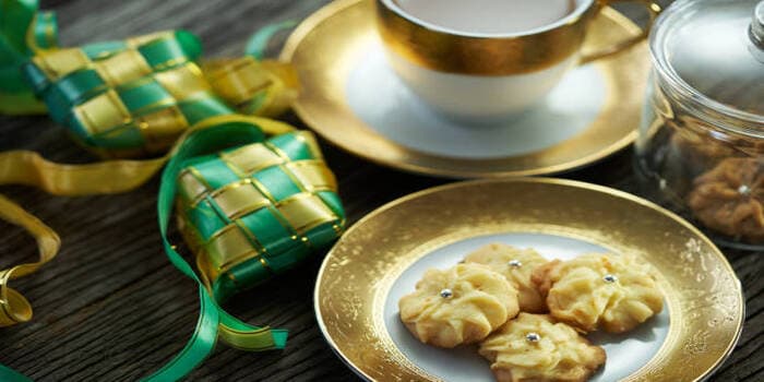 Tradisi Menjelang Lebaran: Dari Mudik yang Mengharukan Hingga Berburu Baju Baru yang Memeriahkan