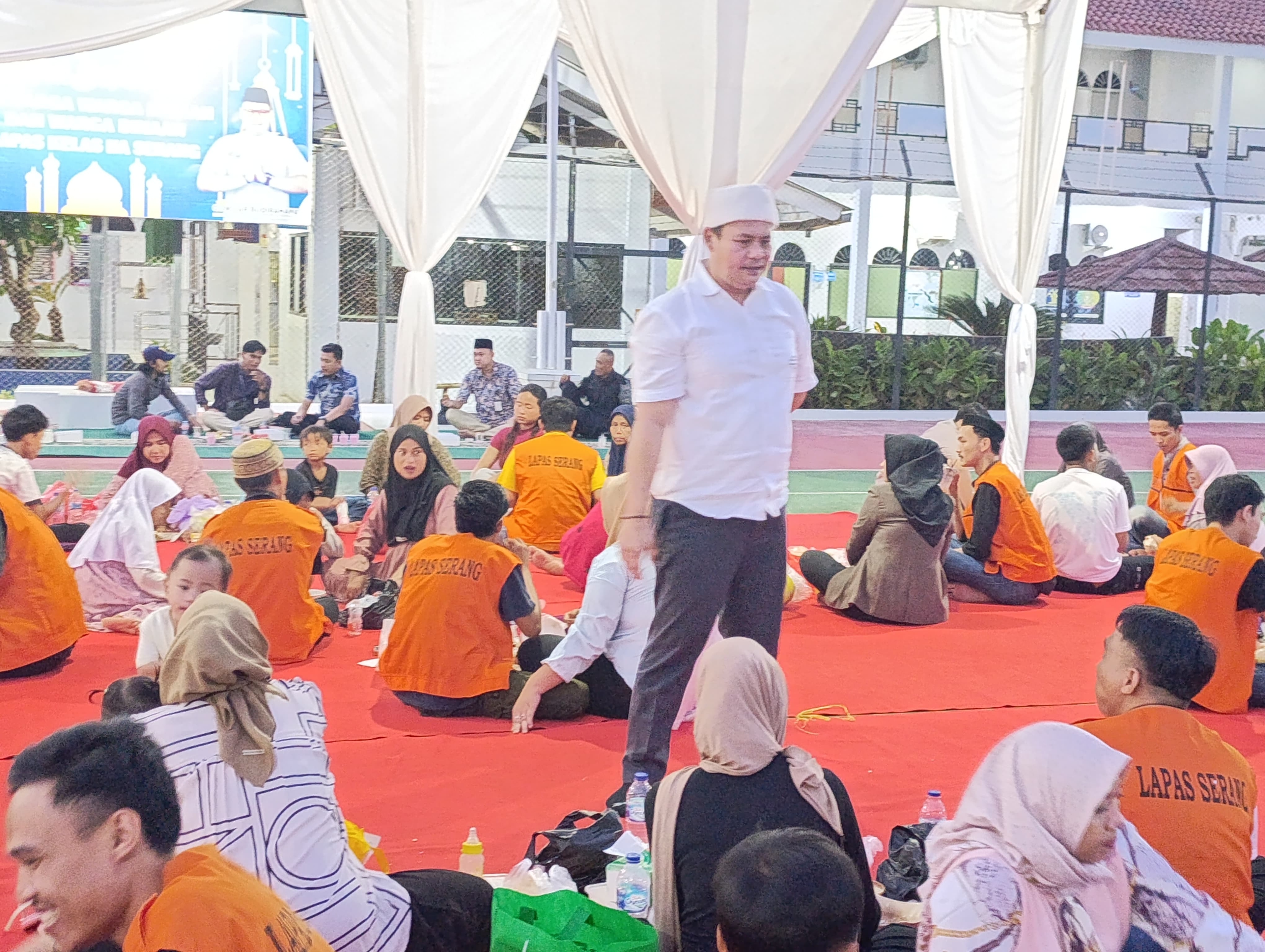 Berbagi Kebahagiaan di Bulan Ramadhan, Lapas Serang Gelar Buka Bersama dengan WBP dan Keluarga