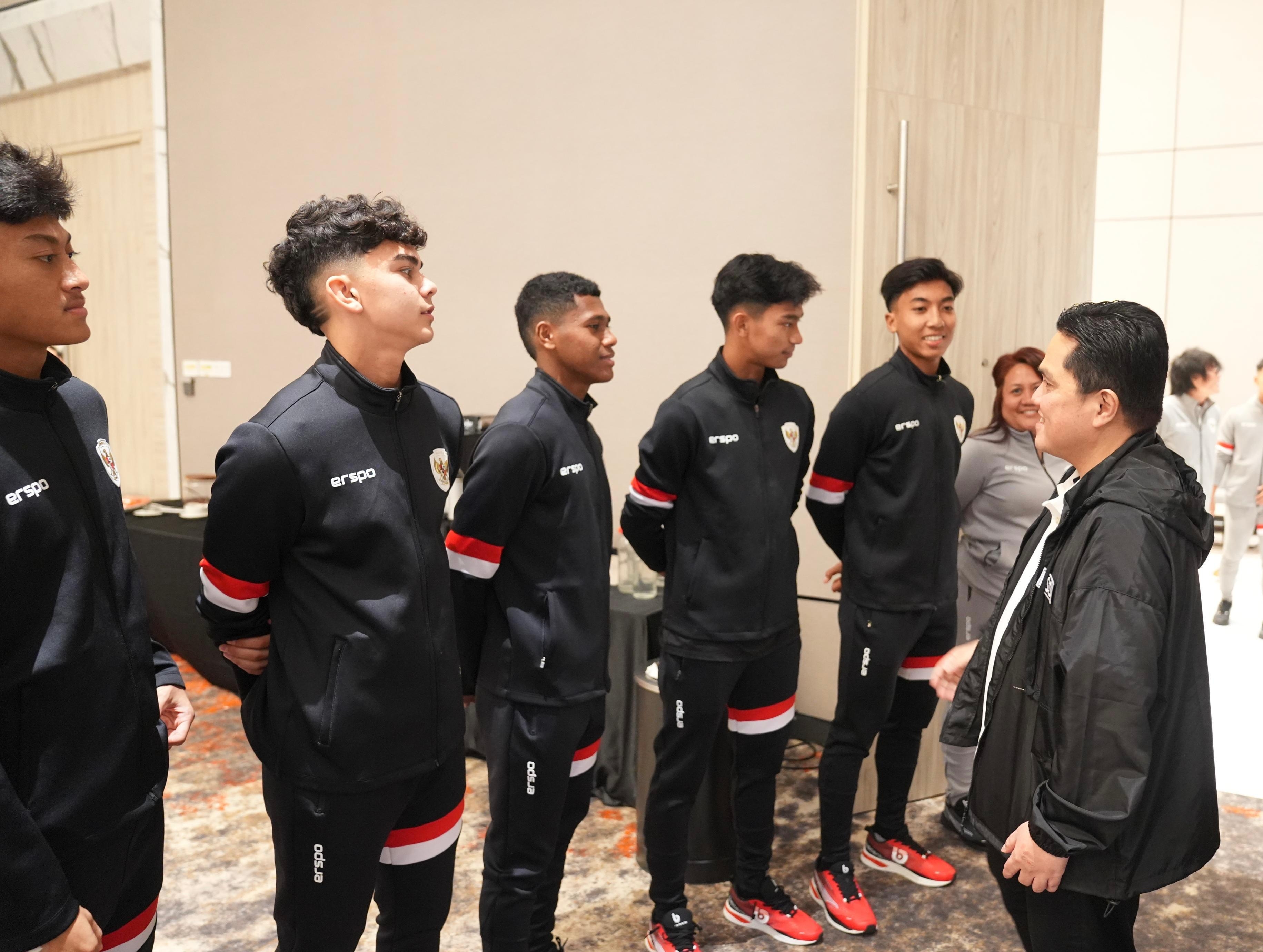 Erick Thohir Puji dan Apresiasi Coach Nova hingga Pemain Garuda Muda Usai Timnas Indonesia U17 Lolos Pildun