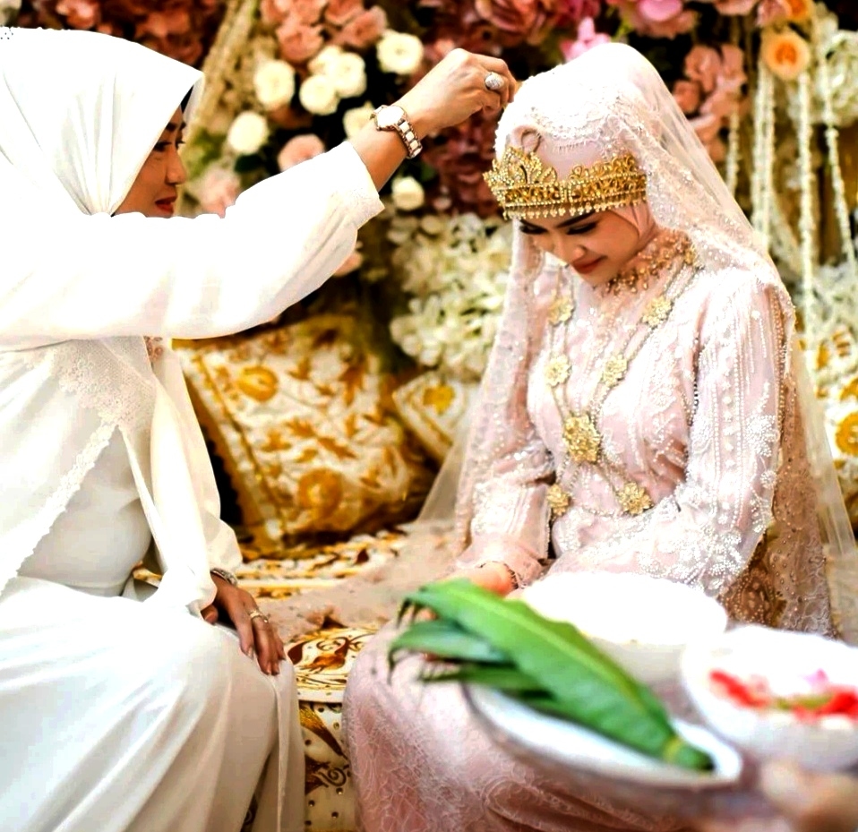 Bukan Sekadar Pesta! Menyingkap 7 Rahasia Magis Pernikahan Adat Aceh yang Penuh Filosofi Mendalam